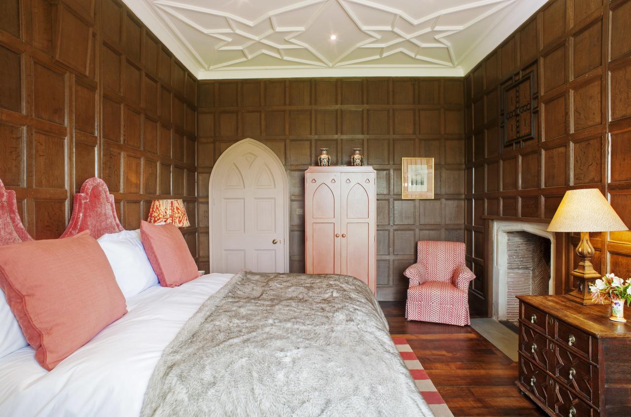 The North Wing - Combermere Abbey วิตเชิร์ช ภายนอก รูปภาพ
