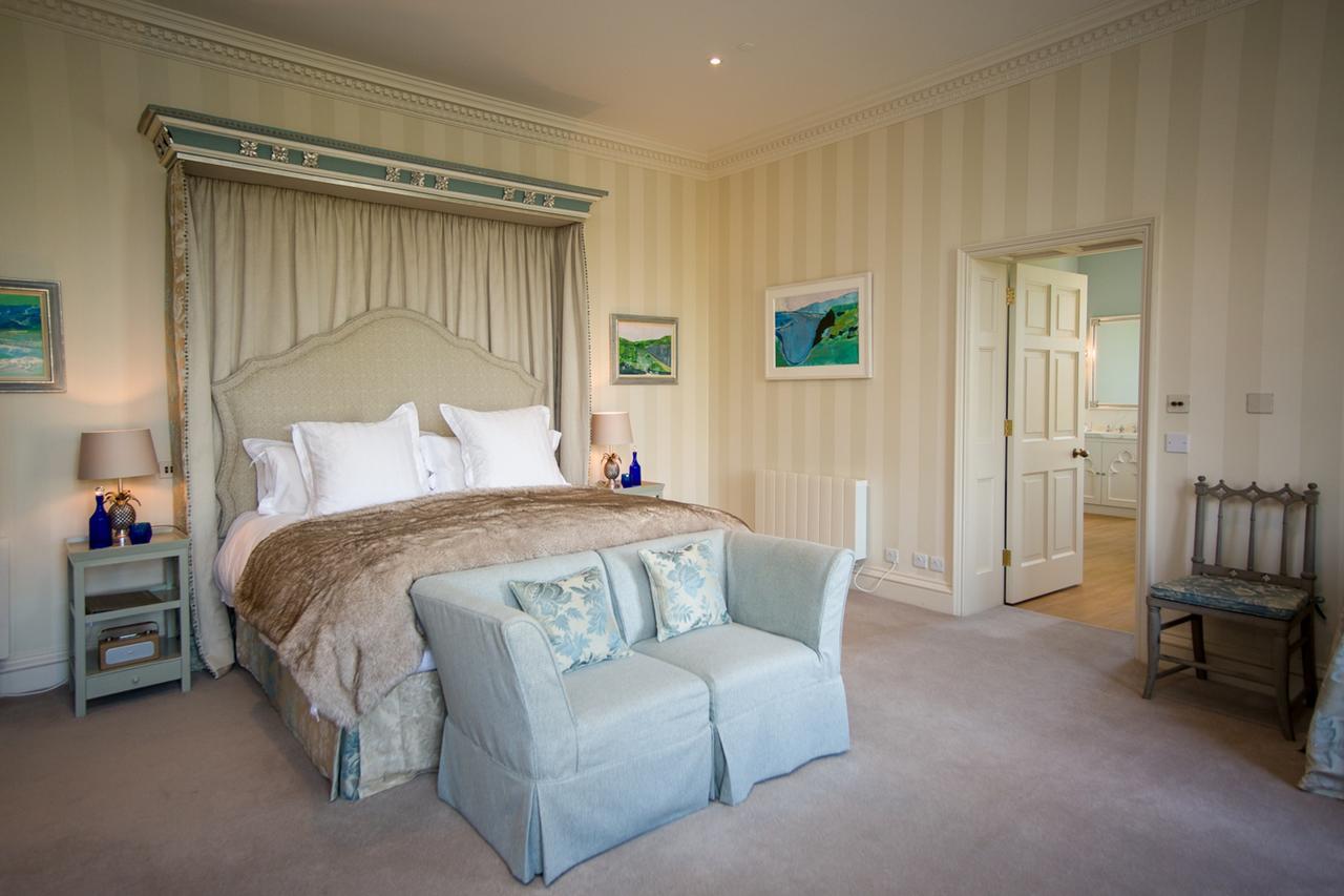 The North Wing - Combermere Abbey วิตเชิร์ช ภายนอก รูปภาพ